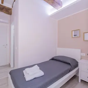 Pensión Residenza Borgo Guazzo, Parma